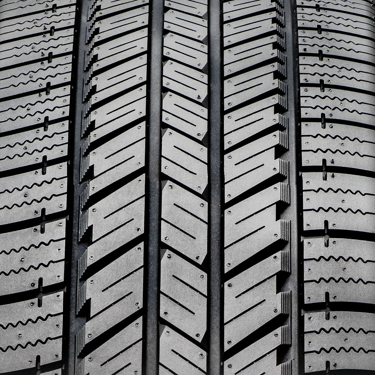 All Season 265/70R17 115T Light Truck Tire W955