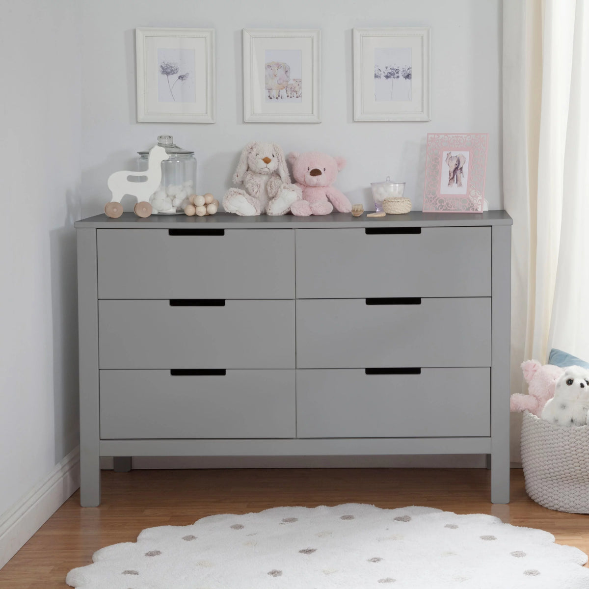 White 6-Drawer Dresser Z437353